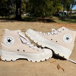 WOMENS CHUCK TAYLOR ALL STAR LUGGED HIGH TOP SNEAKER SIZE 7.5
